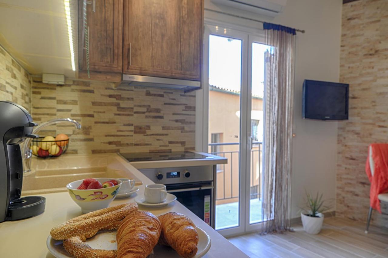 Renas Cosy Apartment コルフ島 エクステリア 写真